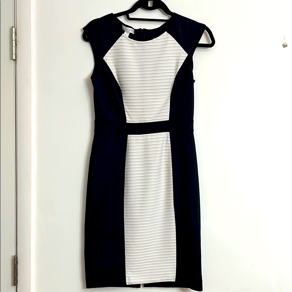 London Times Color-Block Sheath Dress – Size 4